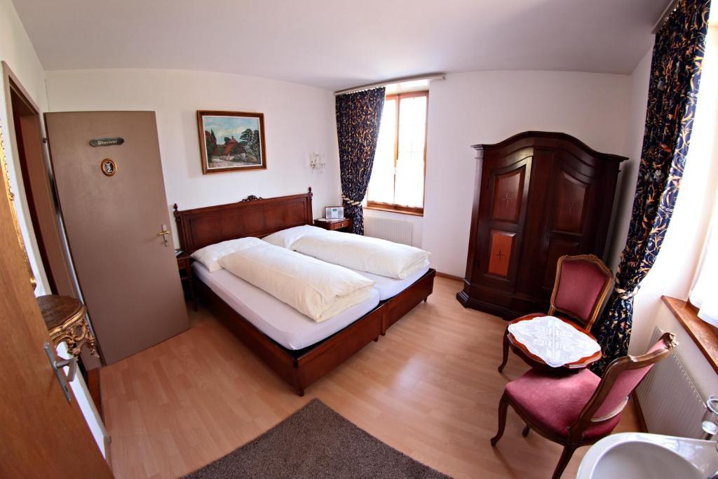 Inn National